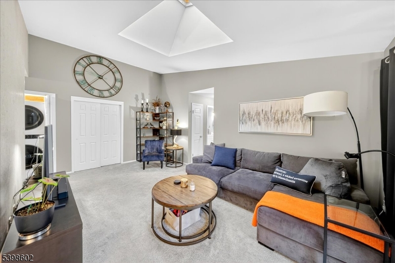 Woodbridge Twp., NJ 07095,300C Alpine Way #C