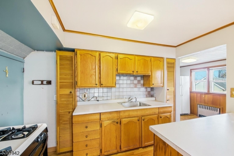 Lodi Boro, NJ 07644,175 Union St