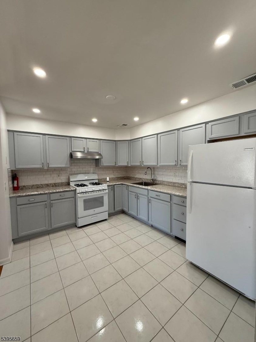 Elizabeth City, NJ 07202,155 Race St