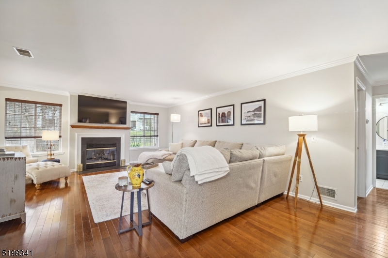 Chatham Twp., NJ 07928,162 Riveredge Dr #162