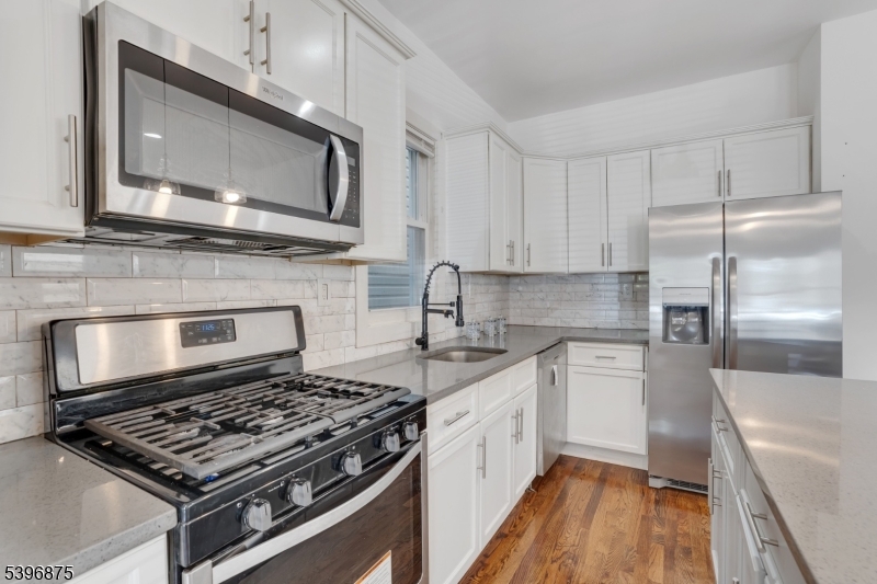 East Orange City, NJ 07018,142 Steuben St