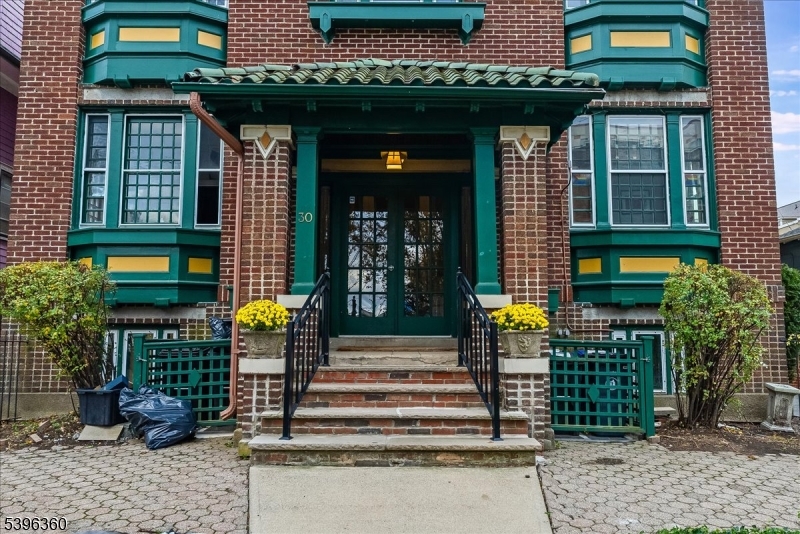 Montclair Twp., NJ 07042,30 The Crescent - Unit 3 #3