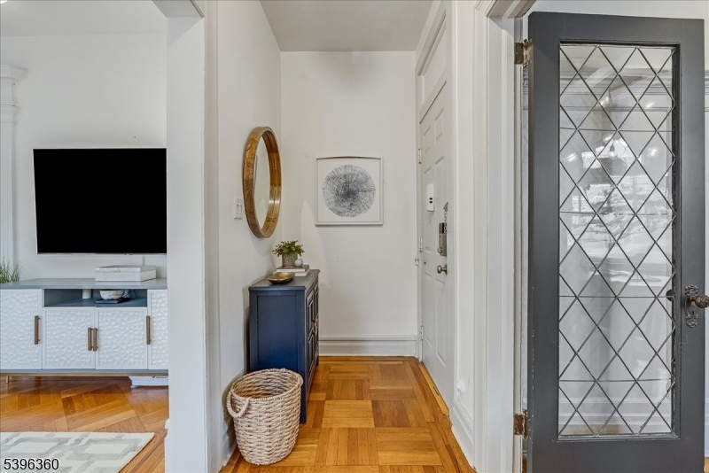 Montclair Twp., NJ 07042,30 The Crescent - Unit 3 #3