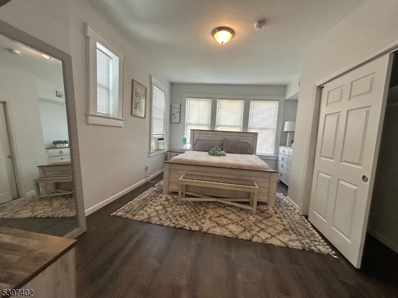 Newark City, NJ 07112,142 Mapes Ave Floor 2 #1