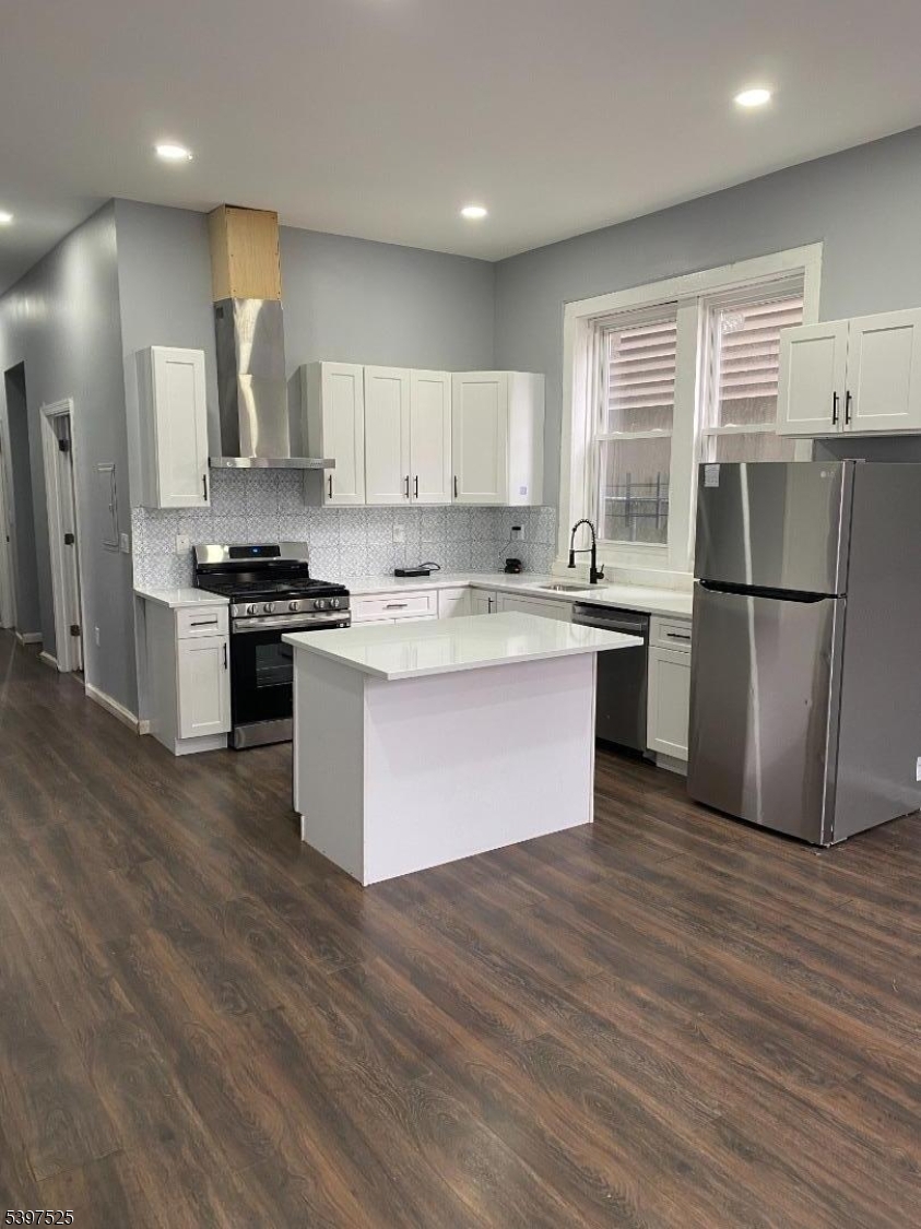 Newark City, NJ 07103,540 S 20Th St, Floor 1