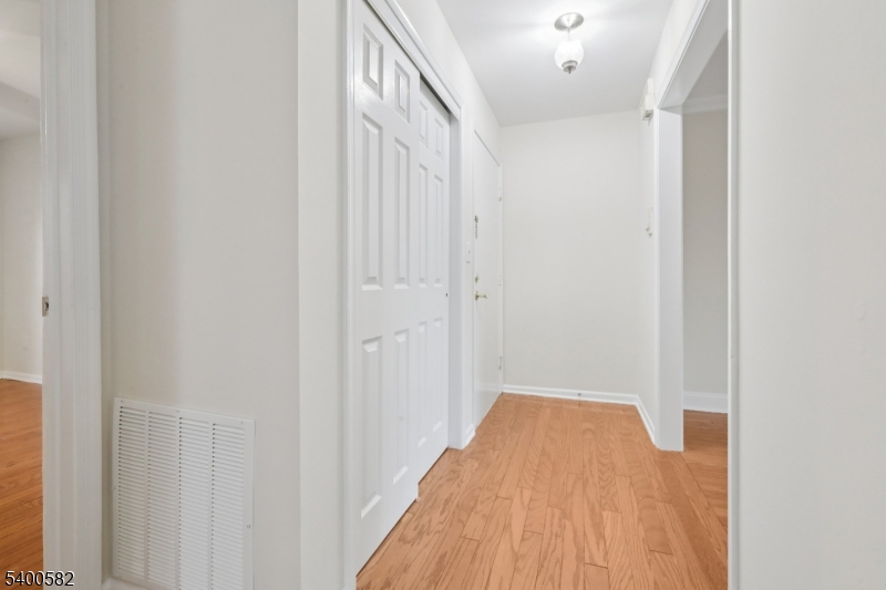 Long Hill Twp., NJ 07933,26 Sunrise Dr