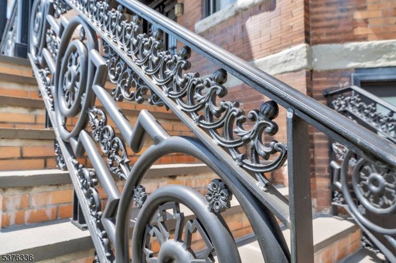 West New York Town, NJ 07093,5303 Blvd East