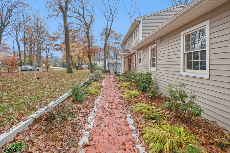 Randolph Twp., NJ 07869,3 Springhill Rd