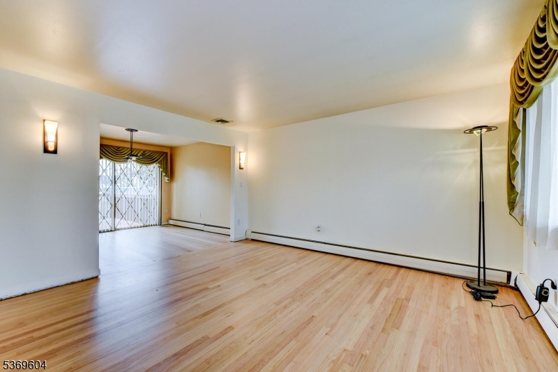 Belleville Twp., NJ 07109,27 Carmer Ave