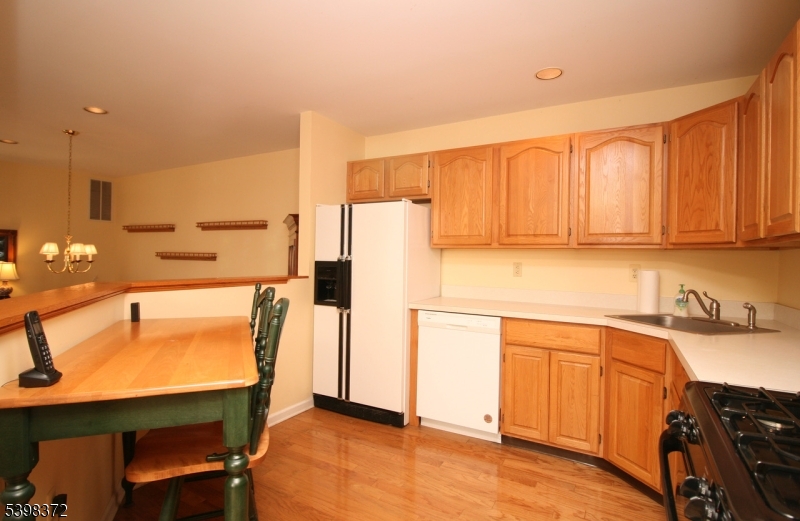 Mount Arlington Boro, NJ 07856,37 Maple Ln