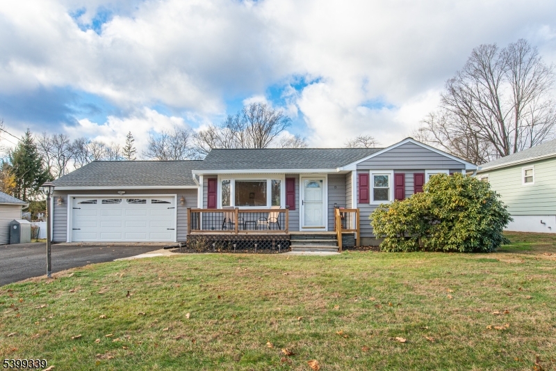 13 Marine Ter, Jefferson Twp., NJ 07849
