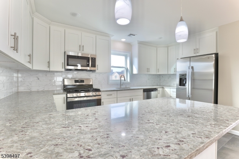 Newark City, NJ 07114,32 Garibaldi Ave #3