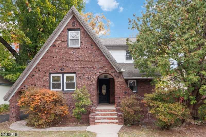 Teaneck Twp., NJ 07666,451 Sagamore Ave