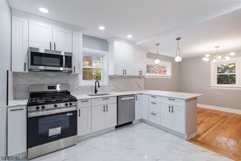 Teaneck Twp., NJ 07666,451 Sagamore Ave