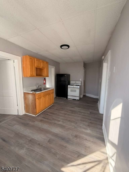 Elizabeth City, NJ 07206,134 E Jersey St #12