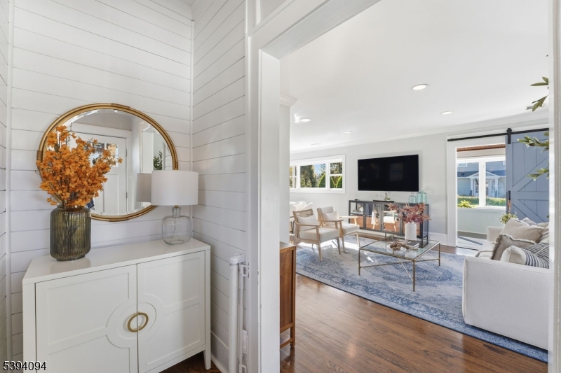 Chatham Boro, NJ 07928,102 Center Ave