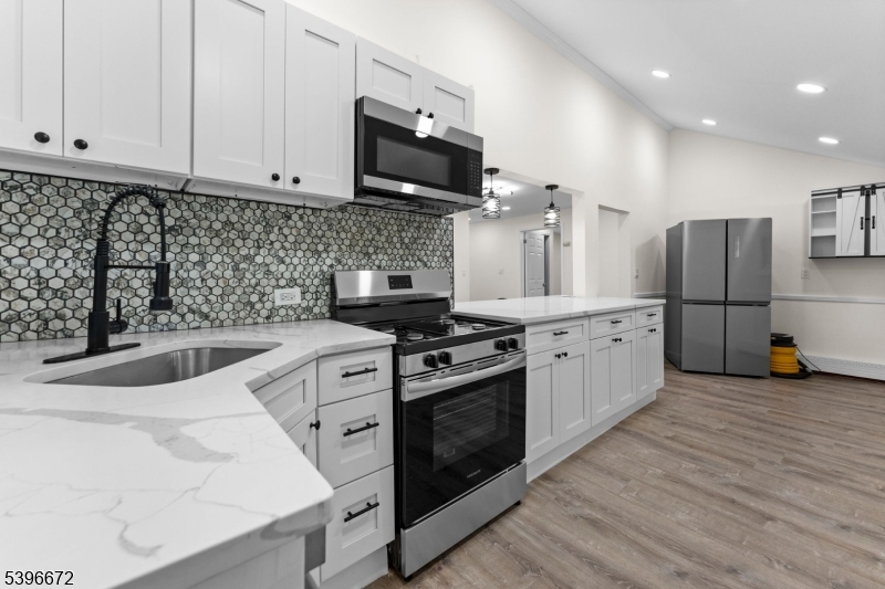 Sandyston Twp., NJ 07851,113 Rt560