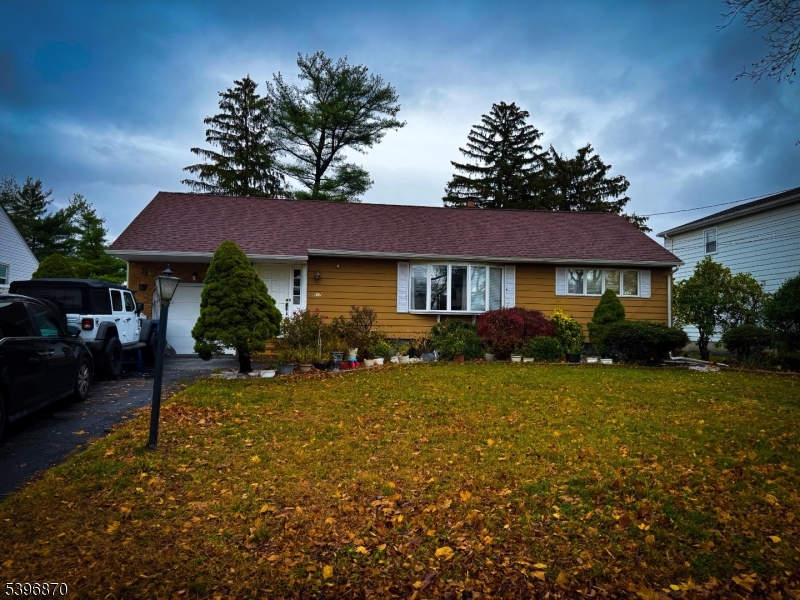 617 Sycamore St, Paramus Boro, NJ 07652