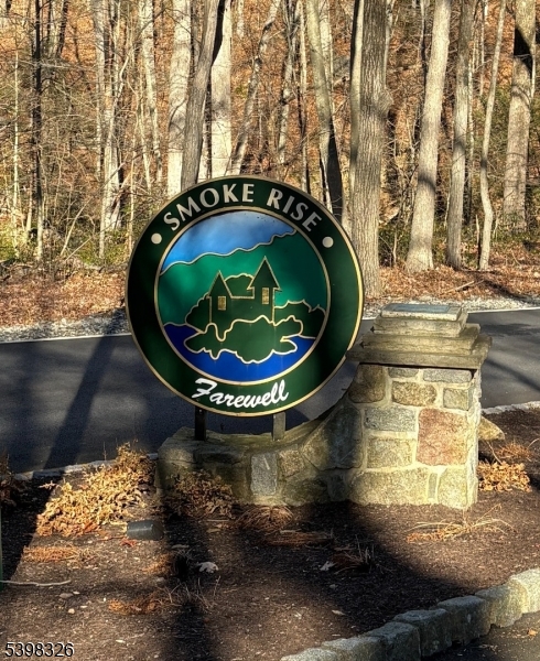 Kinnelon Boro, NJ 07405,2 Kent Brook Ter