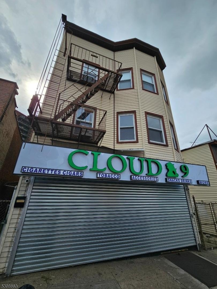 844 Main St #2, Paterson City, NJ 07503