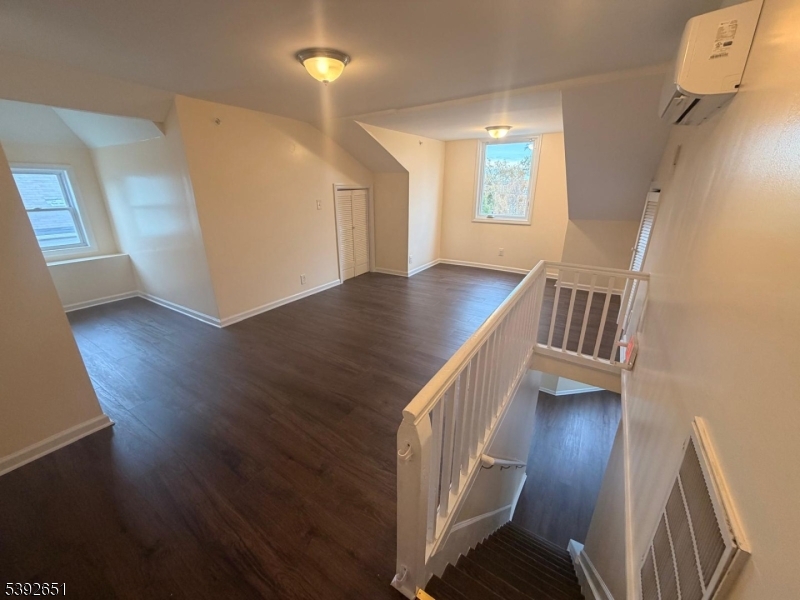 Elizabeth City, NJ 07206,154 Park Pl #2