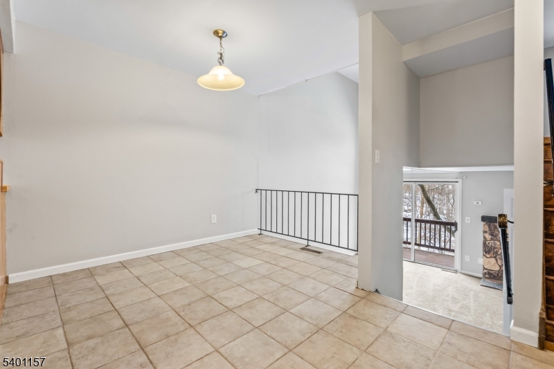 Vernon Twp., NJ 07462,15 Village Way #4