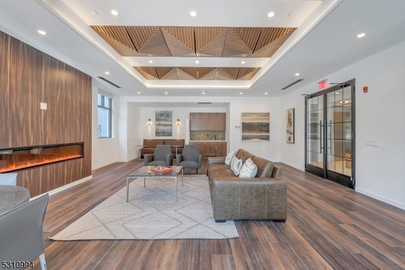 22 Schuyler Pl #405, Morristown Town, NJ 07960