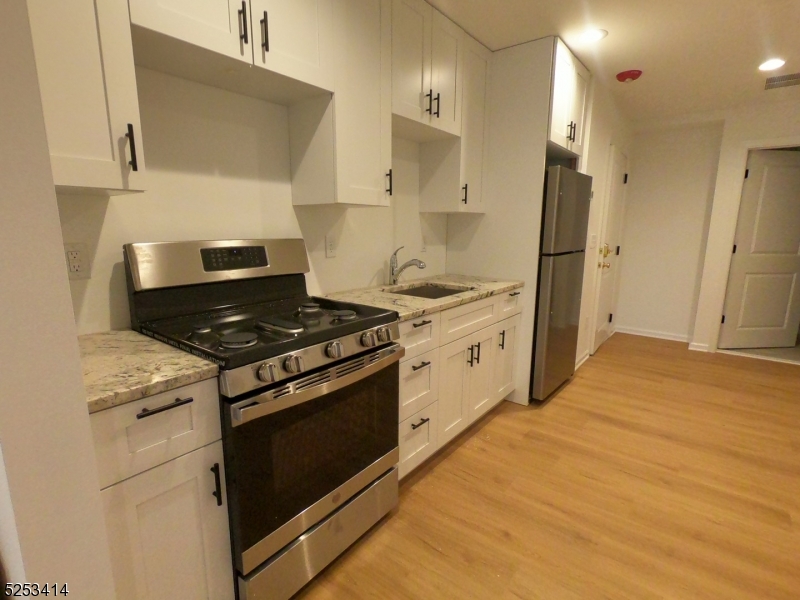 Berkeley Heights Twp., NJ 07922,588 Springfield Ave #1