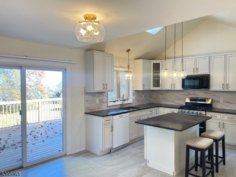 Warren Twp., NJ 07059,24 Geiger Ln