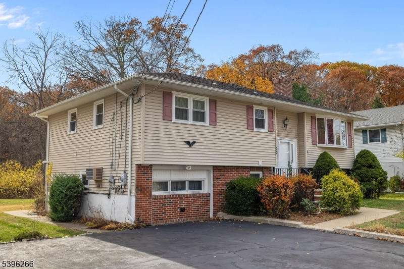 Netcong Boro, NJ 07857,23 Amendola Dr