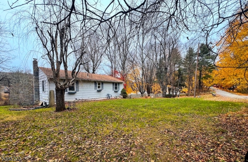 Hampton Twp., NJ 07860,301 Lakewood Ter