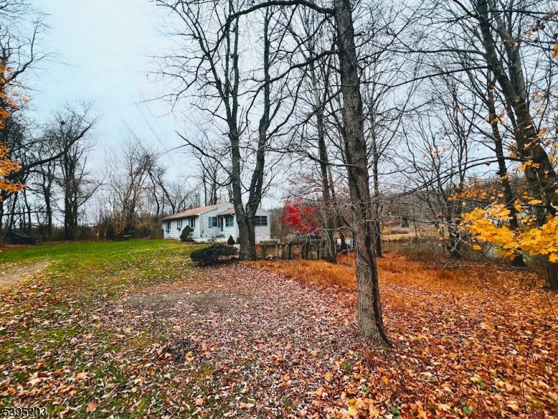 Hampton Twp., NJ 07860,301 Lakewood Ter