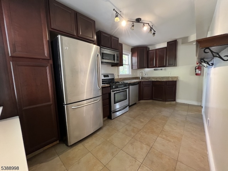 Teaneck Twp., NJ 07666,159 Henry St