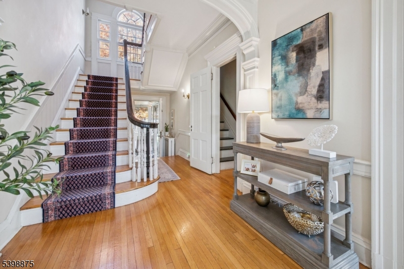 Glen Ridge Boro Twp., NJ 07028,258 Ridgewood Ave