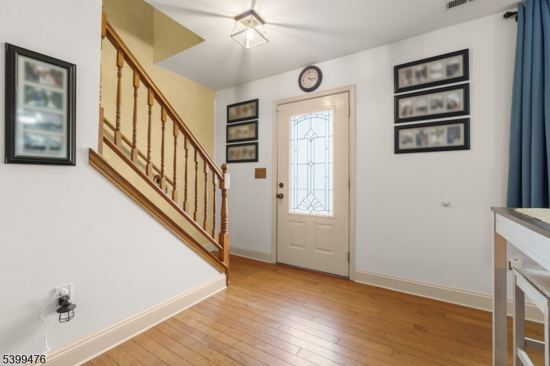 Burlington Twp., NJ 08016,8 Orangewood Ln