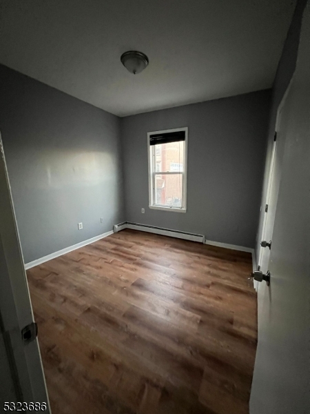 Elizabeth City, NJ 07206,95 1St St #2