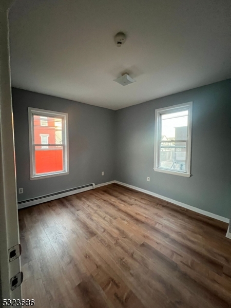 Elizabeth City, NJ 07206,95 1St St #2