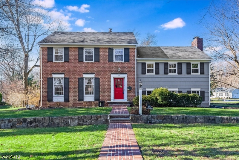 1 Cleveland Ave, Morris Plains Boro, NJ 07950