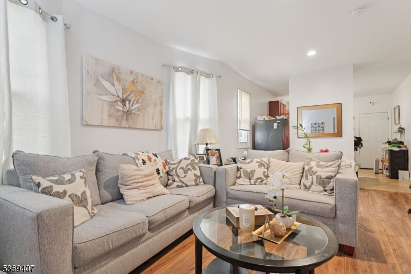 Newark City, NJ 07103,750 S 17Th St