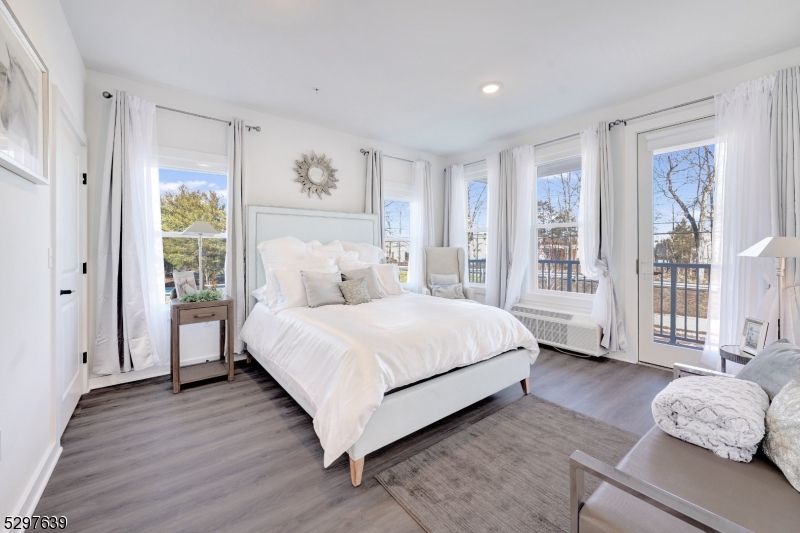 Hillsborough Twp., NJ 08844,649 Route 206 #209