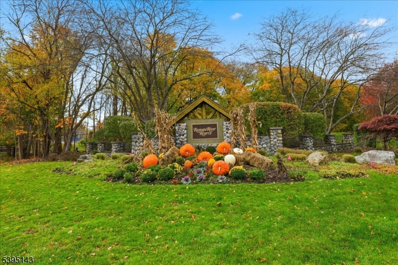 Oakland Boro, NJ 07436,65 Overlook Rdg