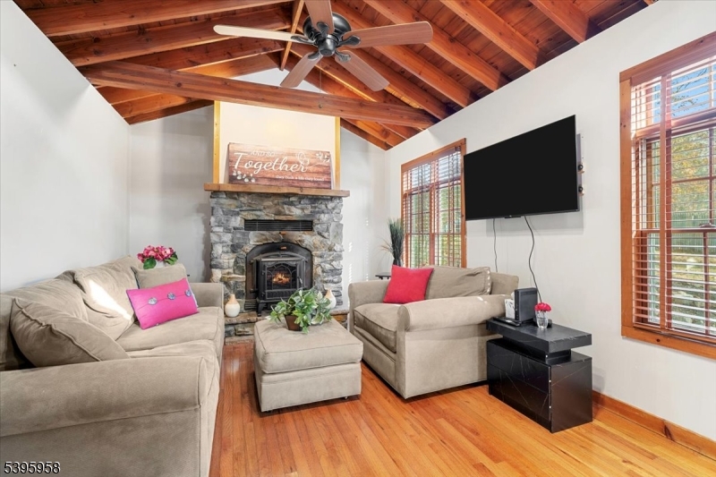 Hopatcong Boro, NJ 07874,18 Brendona Ave