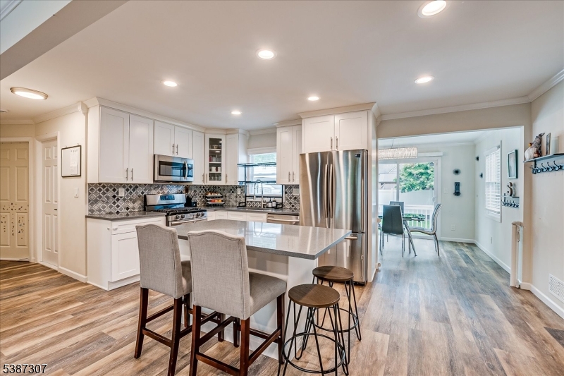 Rahway City, NJ 07065,741 Brookside Rd