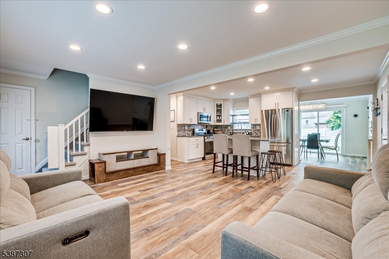 Rahway City, NJ 07065,741 Brookside Rd