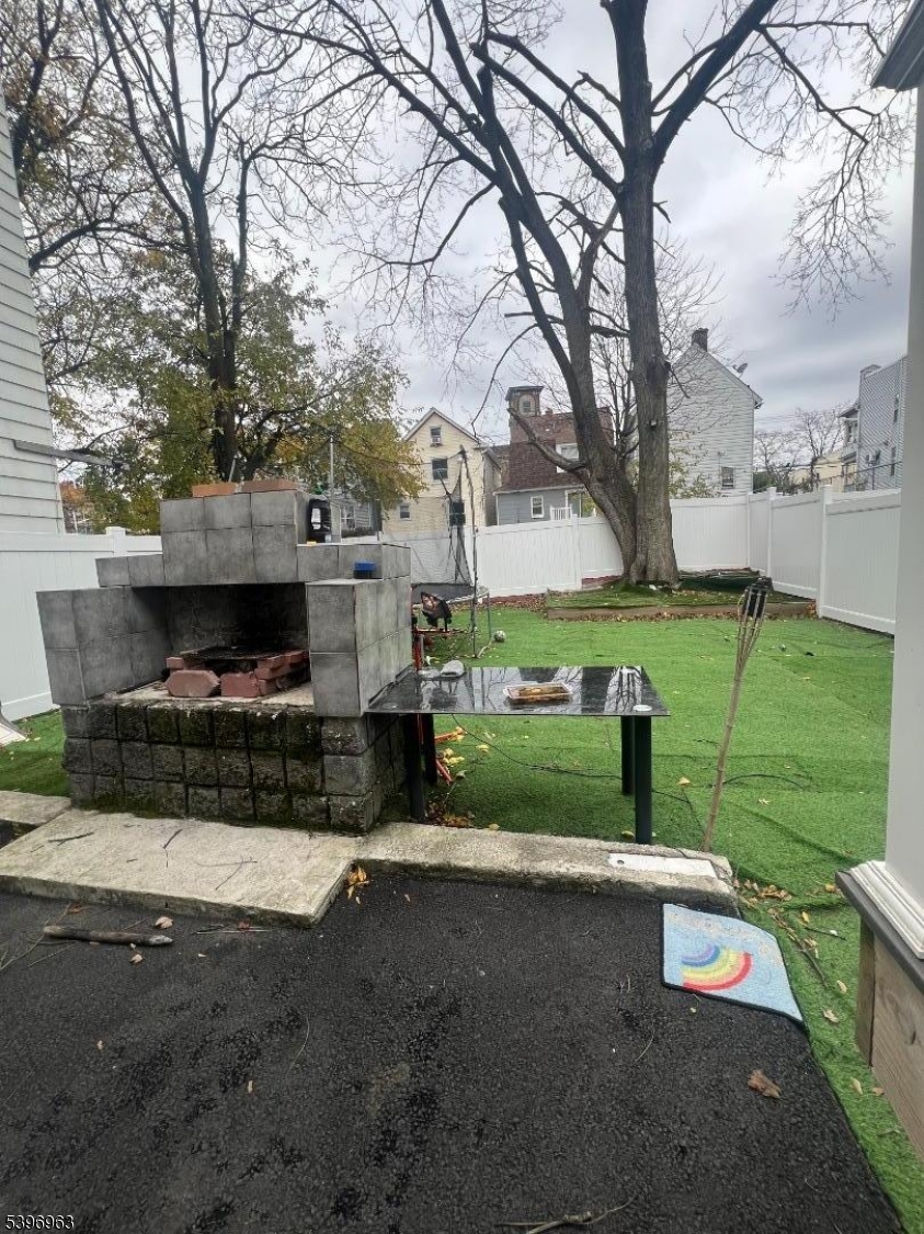 Newark City, NJ 07106,149 Smith St