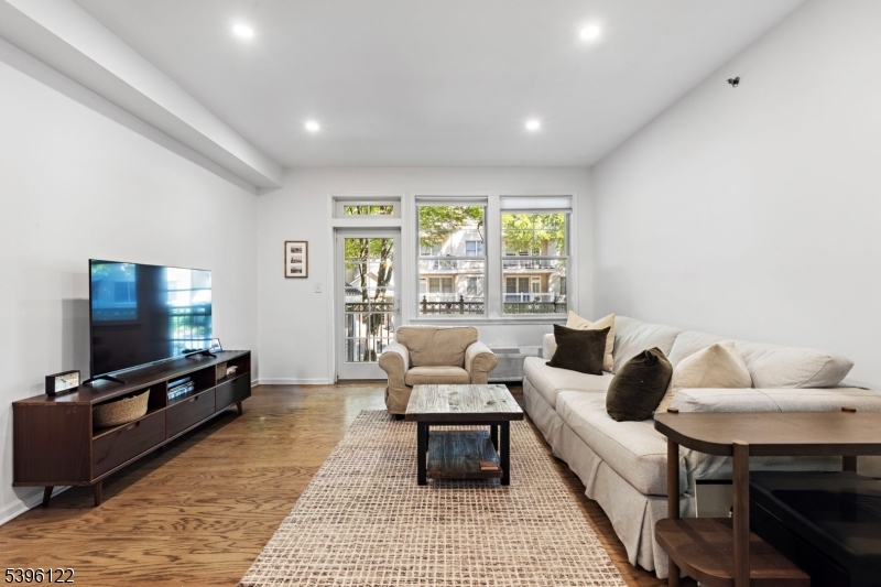 4 Constellation Pl 101 #101, Jersey City, NJ 07305