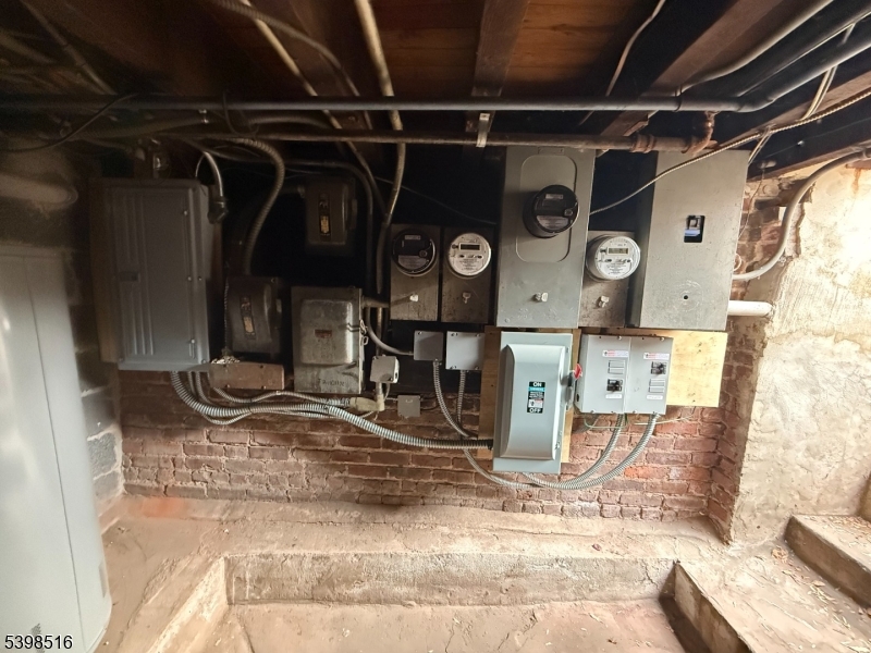 Elizabeth City, NJ 07201,1131 1133 Elizabeth Av