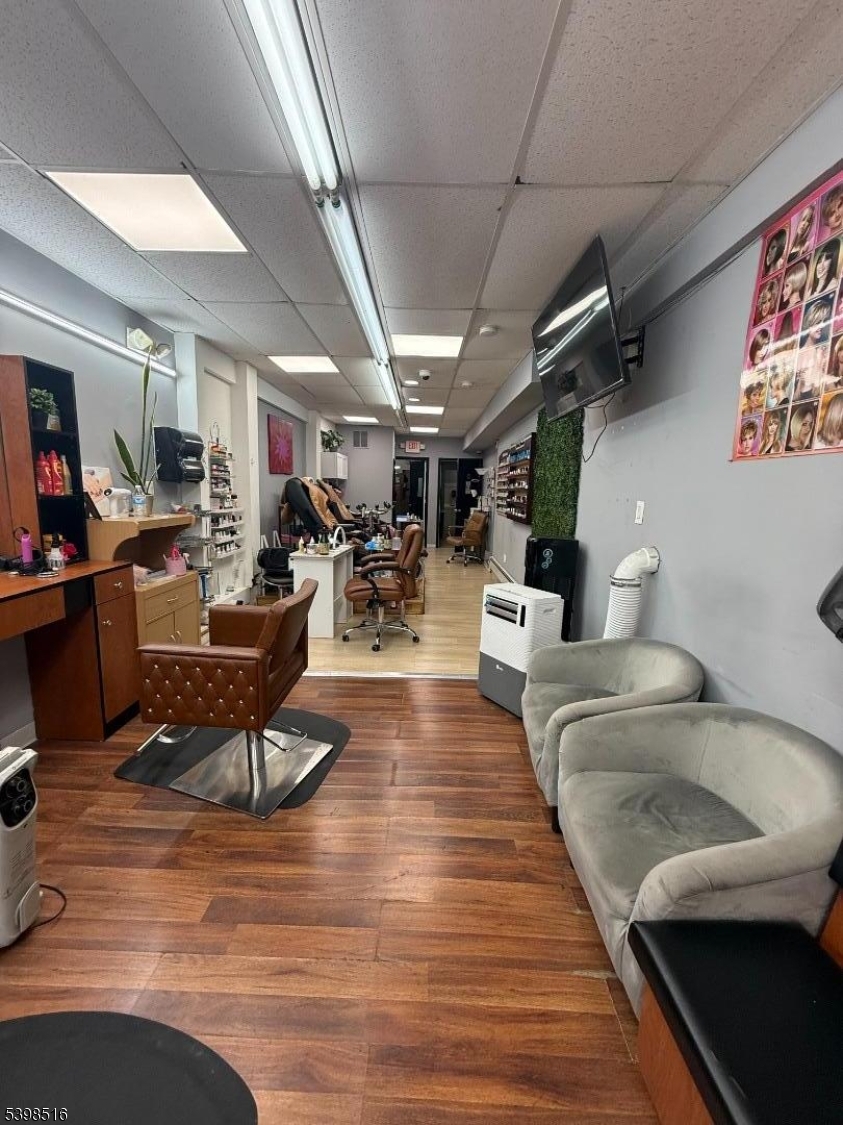 Elizabeth City, NJ 07201,1131 1133 Elizabeth Av