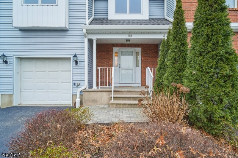 Madison Boro, NJ 07940,154 Chateau Thierry Ave #154