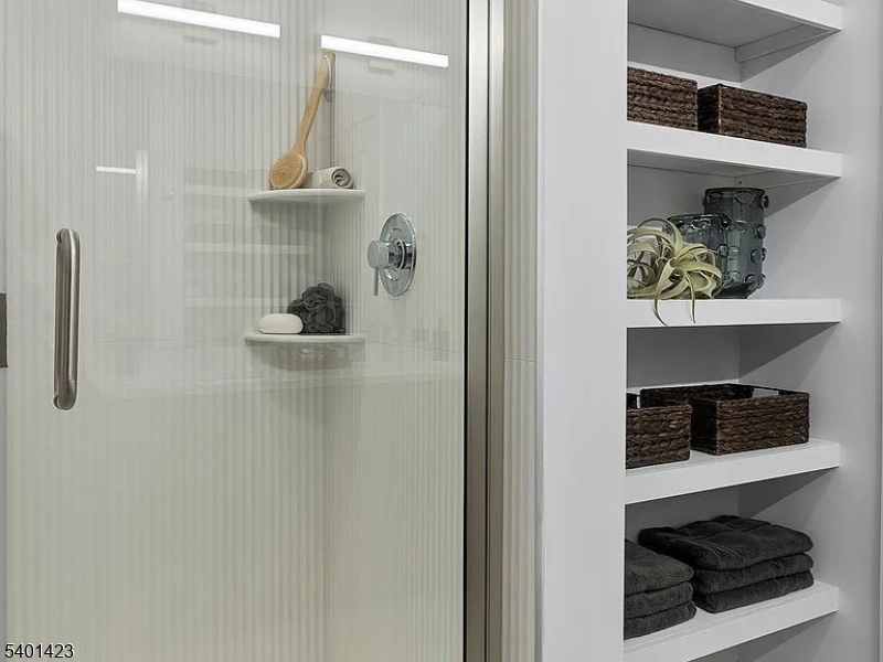 South Amboy City, NJ 08879,2000 Schindler Dr #A6B